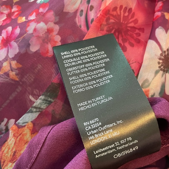 Rich floral organza blouse with puff sleeves - Picture 8 of 8